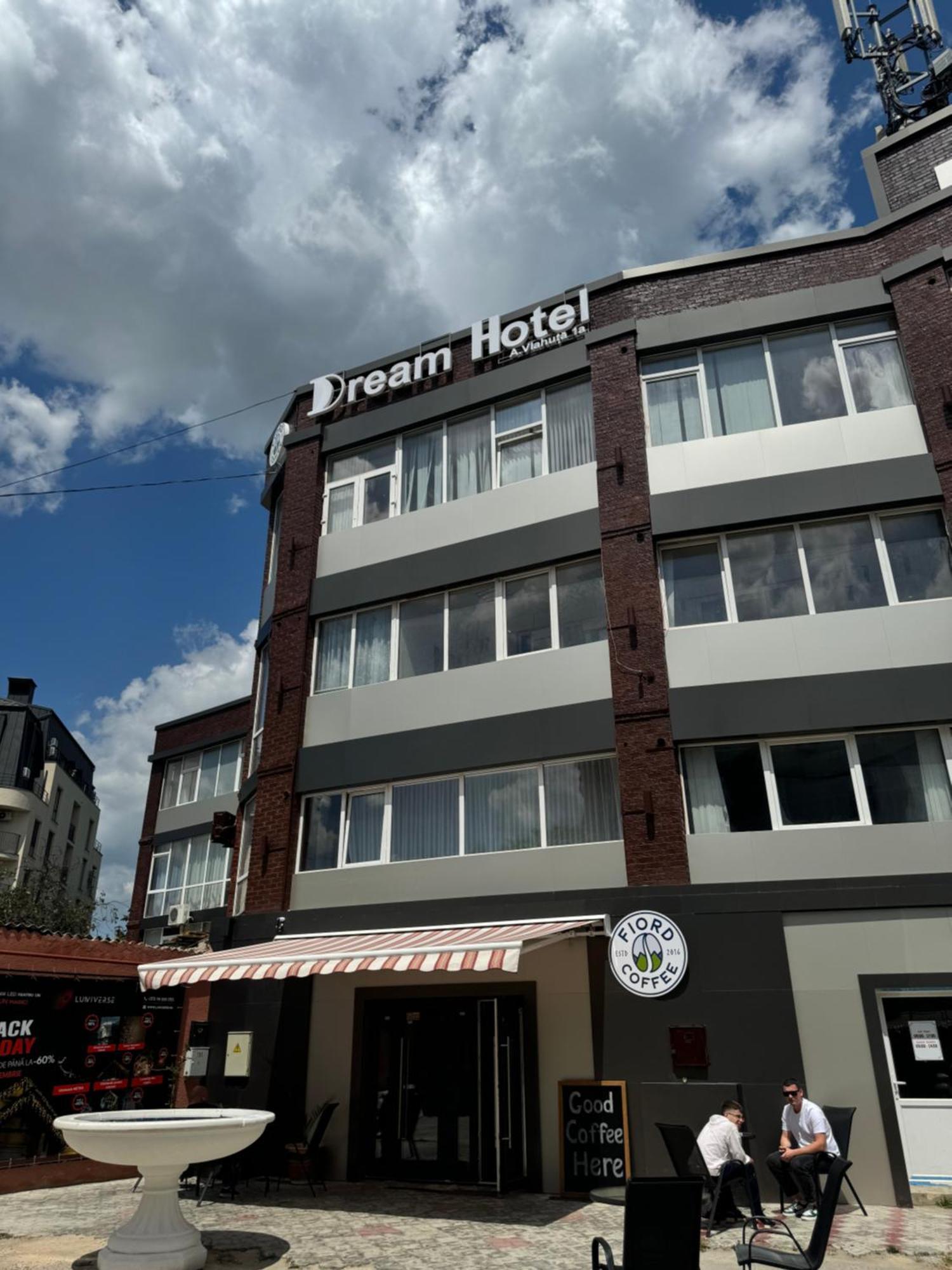 Dreamhotel Chisinau Luaran gambar